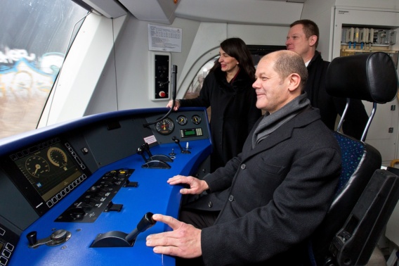 Olaf Scholz 15x10 01 